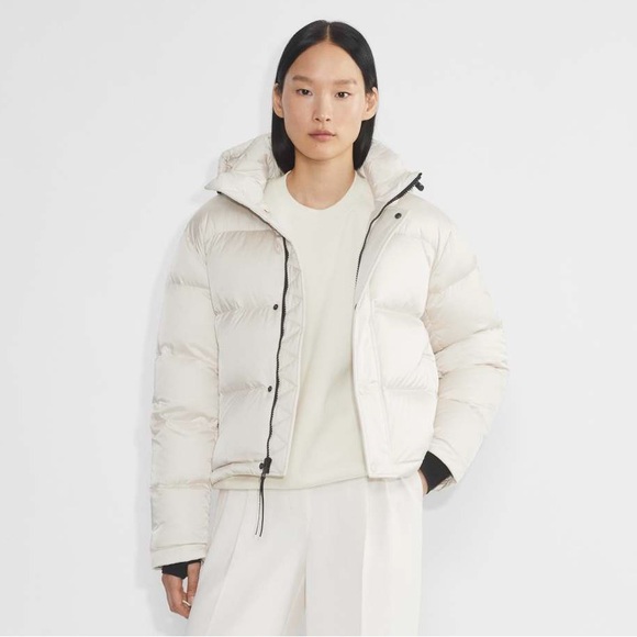 Aritzia Super Puff jacket - Picture 1 of 6